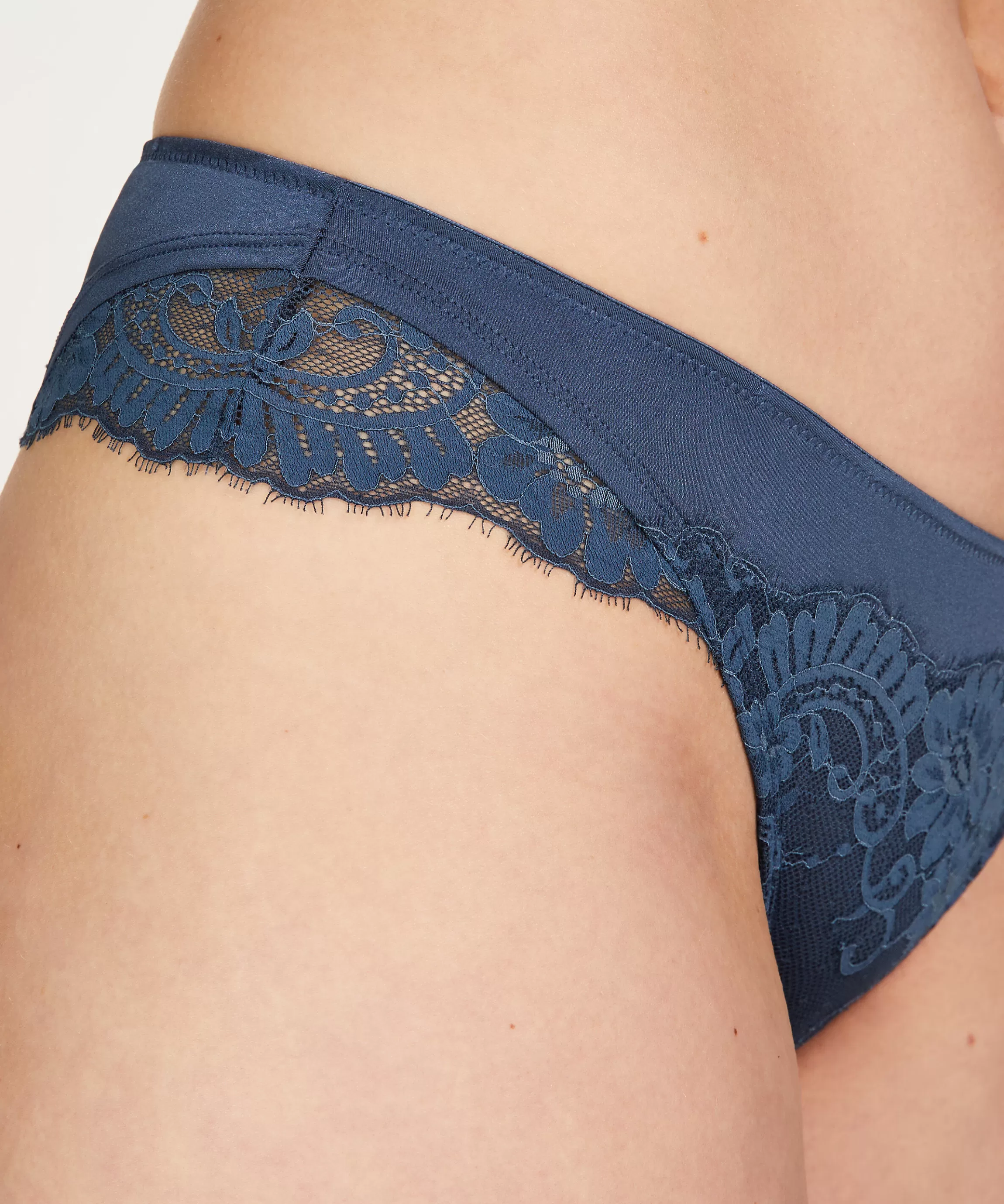 Hunkemöller Brazilians & V-Shapes*Hoog Uitgesneden Brazilian Lidia Blauw
