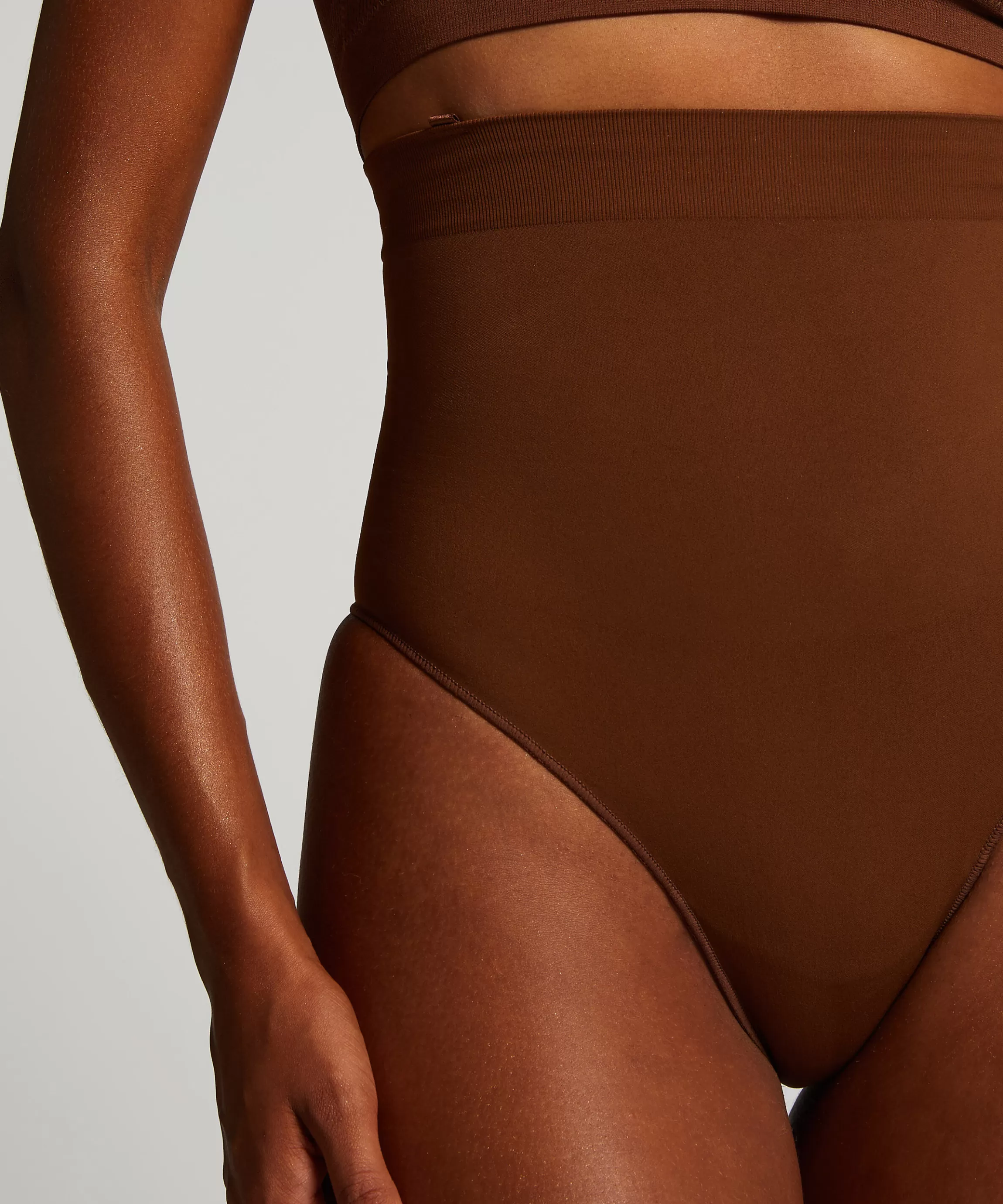 Hunkemöller Strings & Boxerstrings*Naadloze Corrigerend String Met Hoge Taille Rood