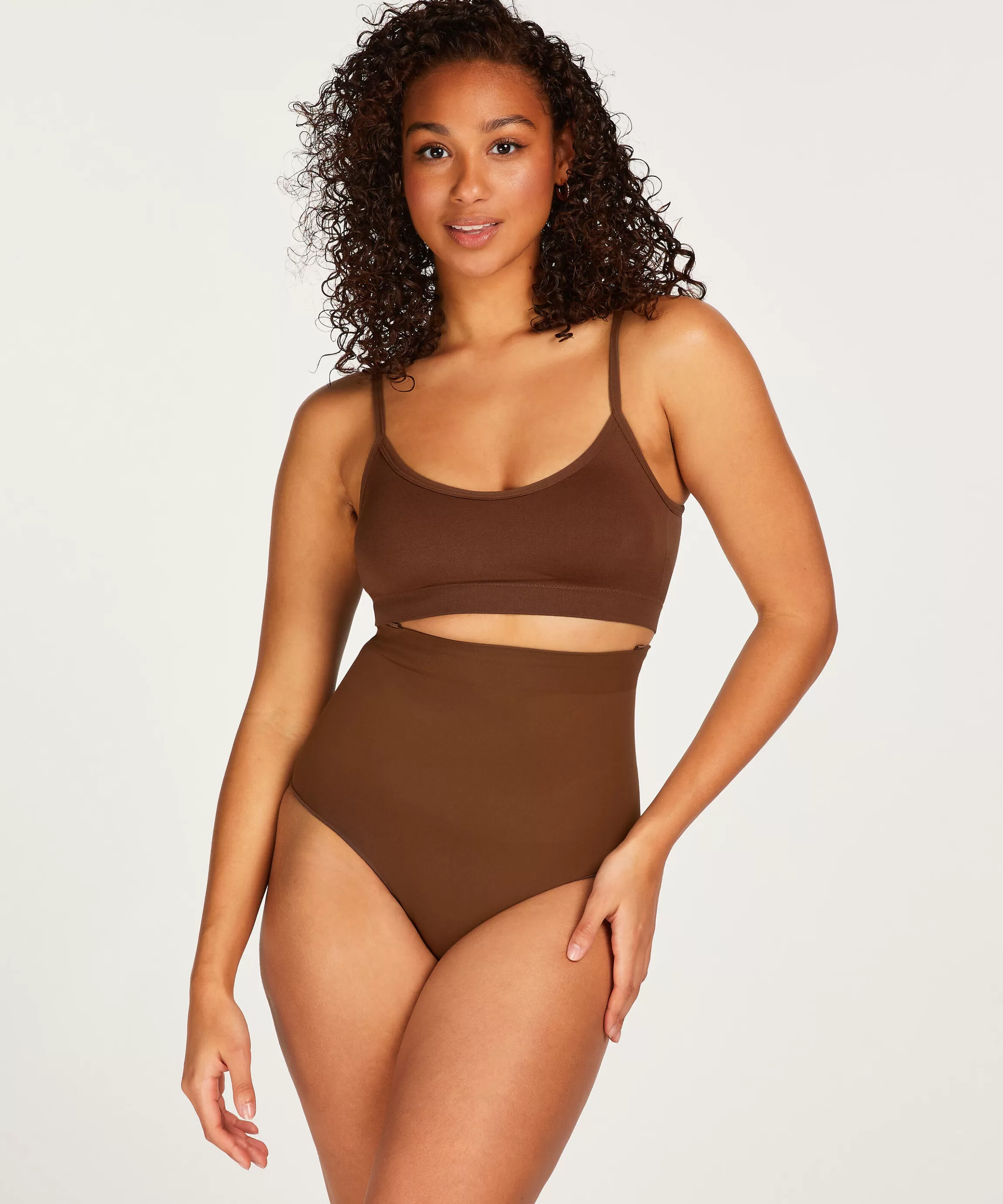 Hunkemöller Strings & Boxerstrings*Naadloze Corrigerend String Met Hoge Taille Rood