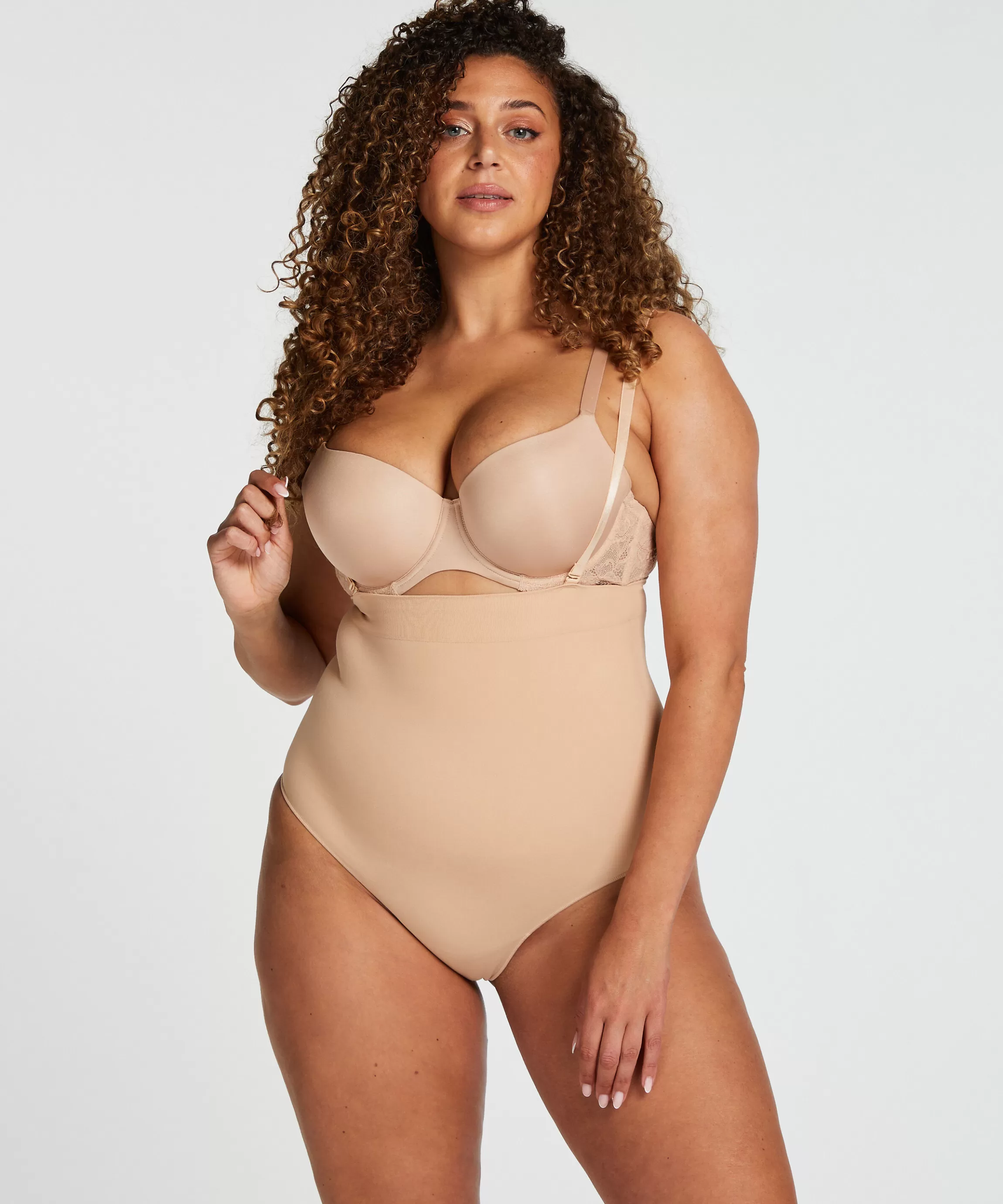 Hunkemöller Strings & Boxerstrings*Naadloze Corrigerend String Met Hoge Taille Beige