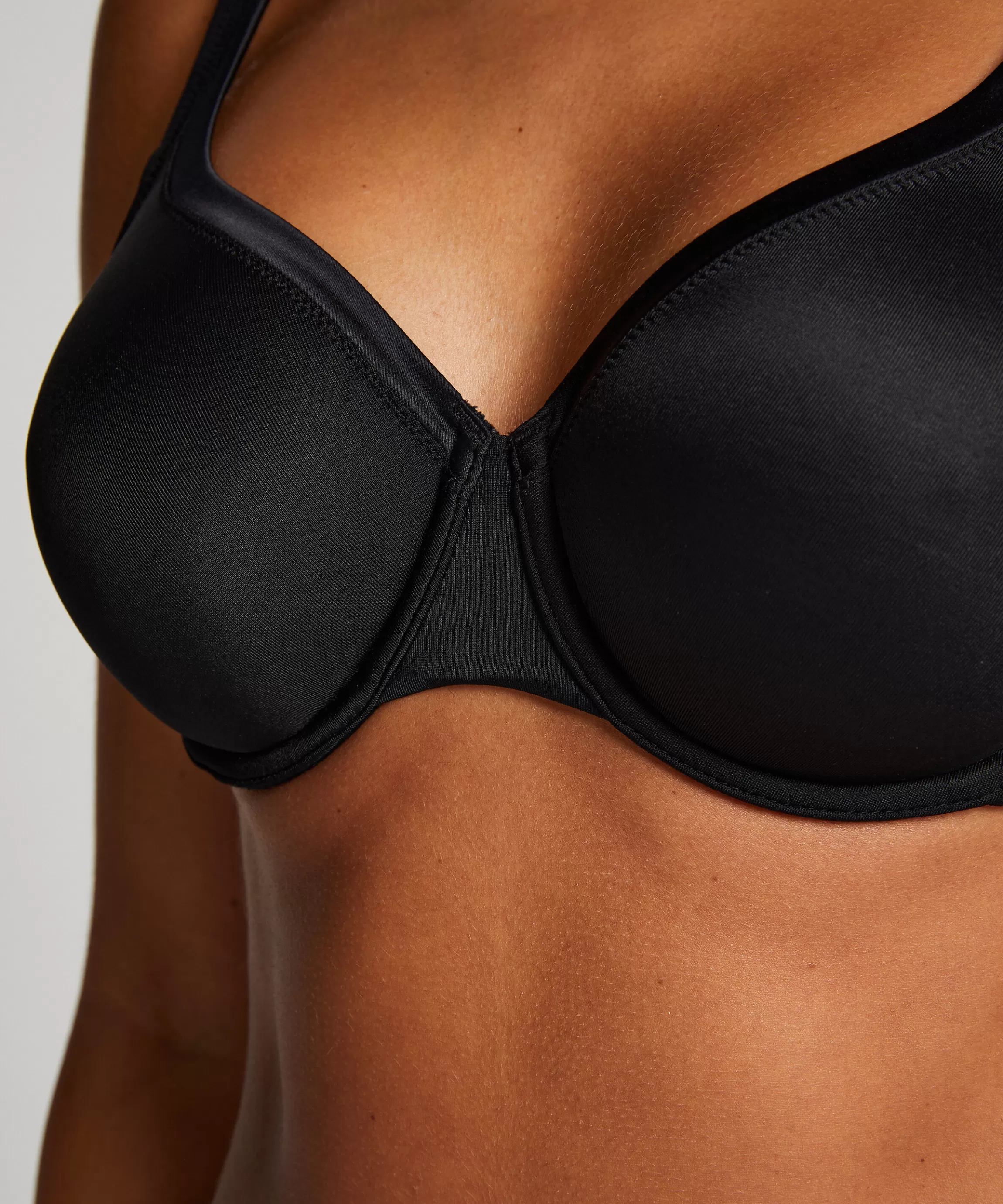 Hunkemöller Grote Maten Bh'S*Niet-Voorgevormde Beugel Bh Satin Fleece Zwart